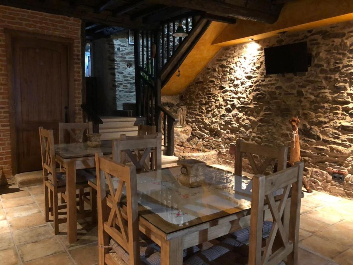 Casa Rural La Moraquintana Villa Santibanez el Bajo Bagian luar foto