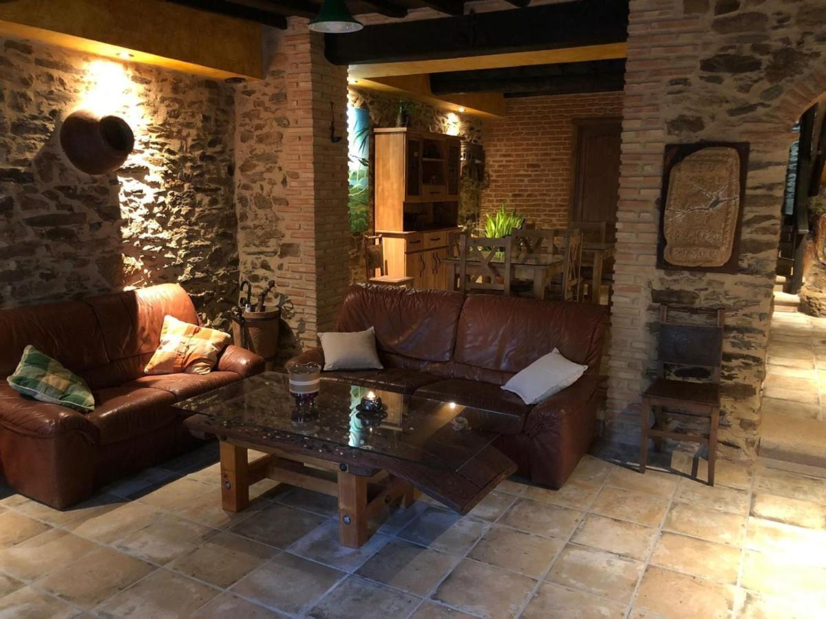 Casa Rural La Moraquintana Villa Santibanez el Bajo Bagian luar foto