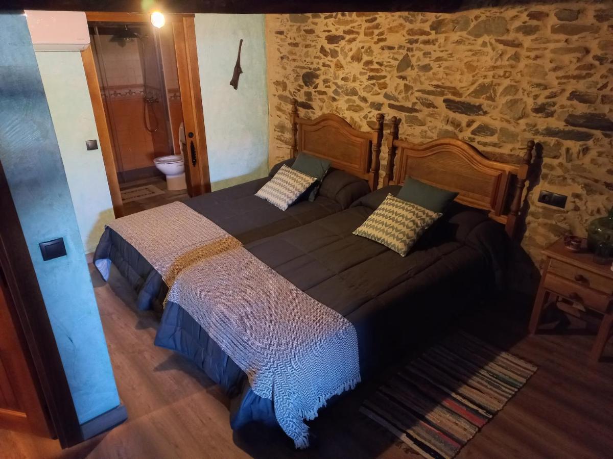Casa Rural La Moraquintana Villa Santibanez el Bajo Bagian luar foto