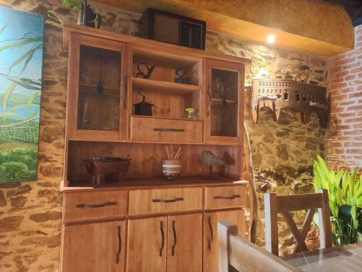 Casa Rural La Moraquintana Villa Santibanez el Bajo Bagian luar foto