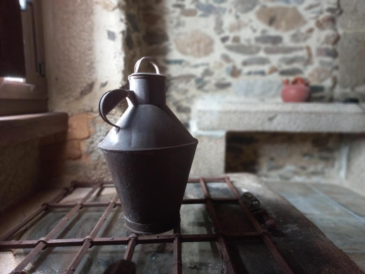 Casa Rural La Moraquintana Villa Santibanez el Bajo Bagian luar foto