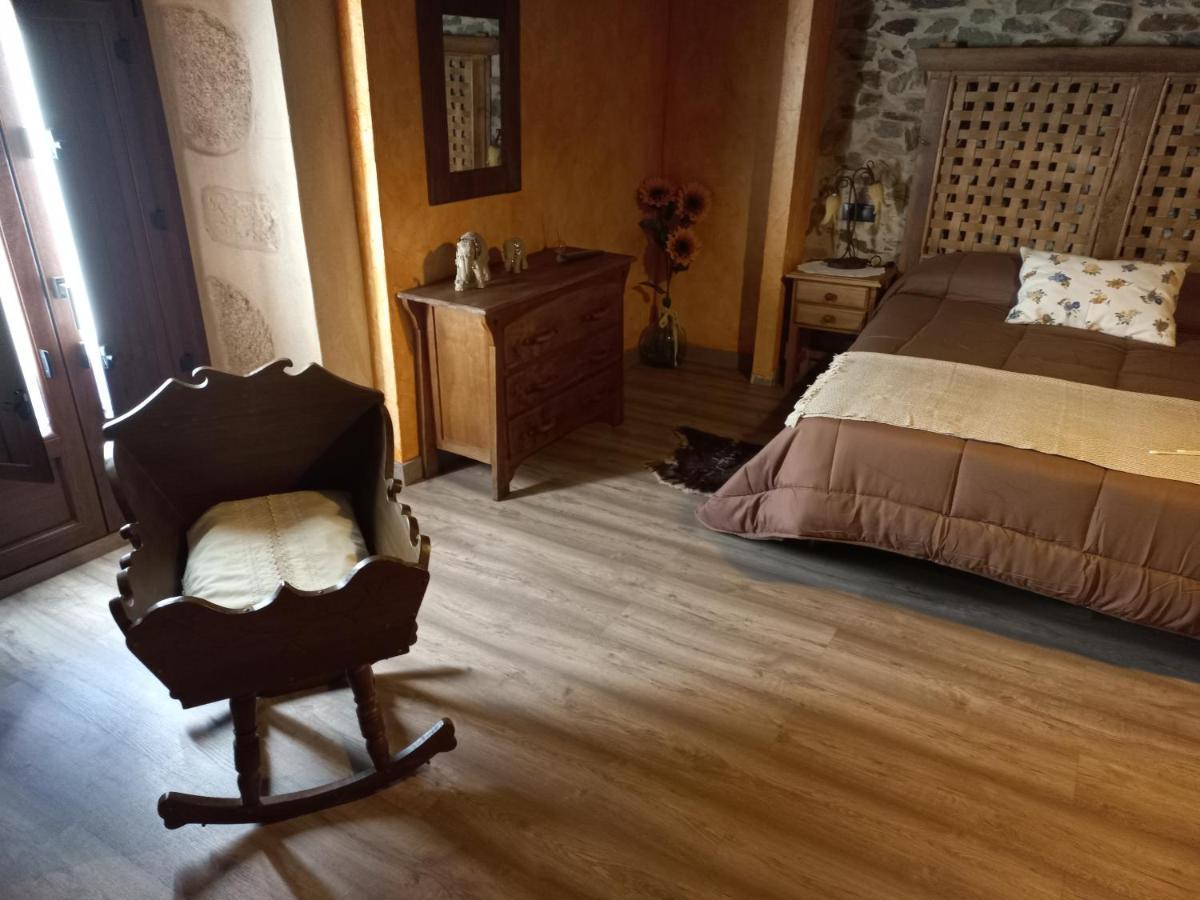 Casa Rural La Moraquintana Villa Santibanez el Bajo Bagian luar foto