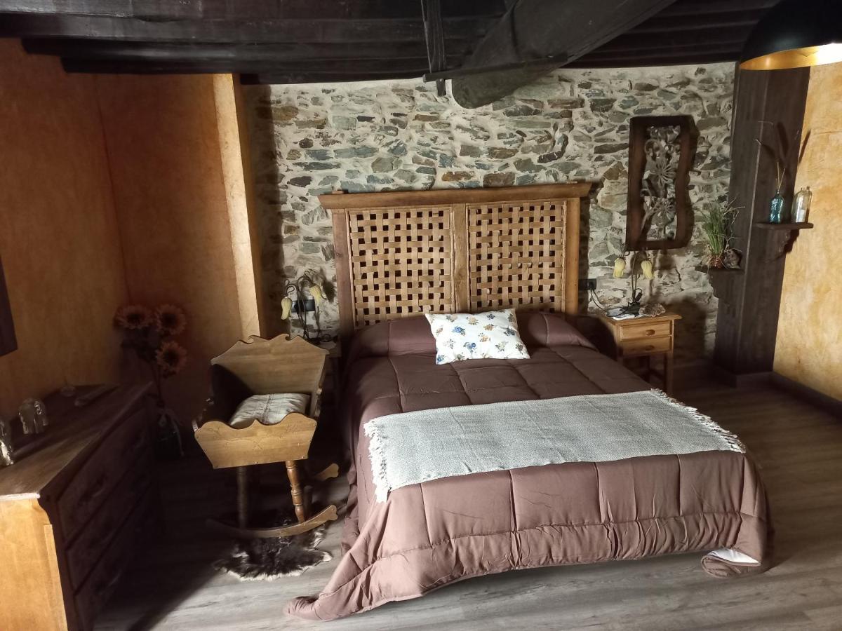 Casa Rural La Moraquintana Villa Santibanez el Bajo Bagian luar foto