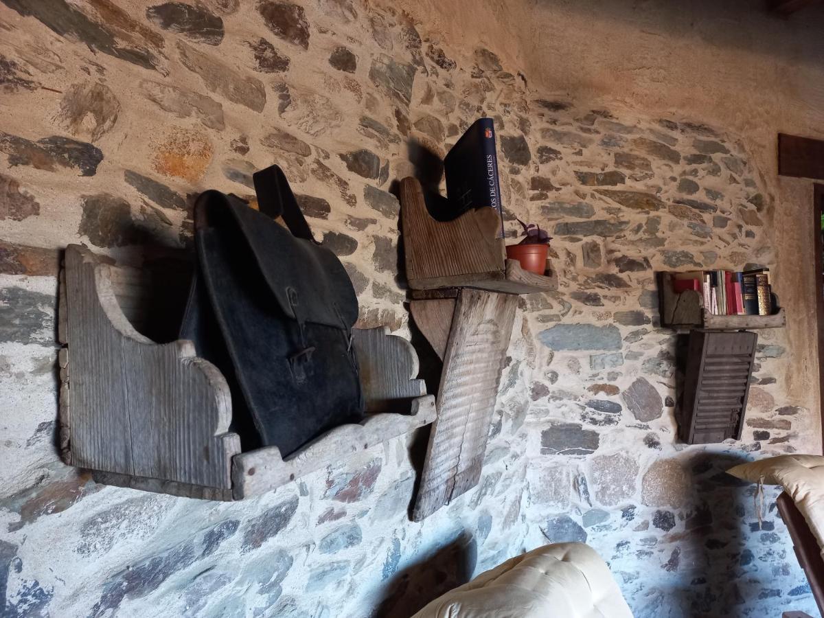 Casa Rural La Moraquintana Villa Santibanez el Bajo Bagian luar foto