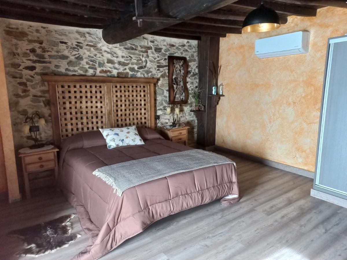 Casa Rural La Moraquintana Villa Santibanez el Bajo Bagian luar foto
