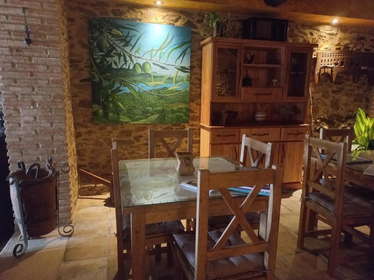 Casa Rural La Moraquintana Villa Santibanez el Bajo Bagian luar foto